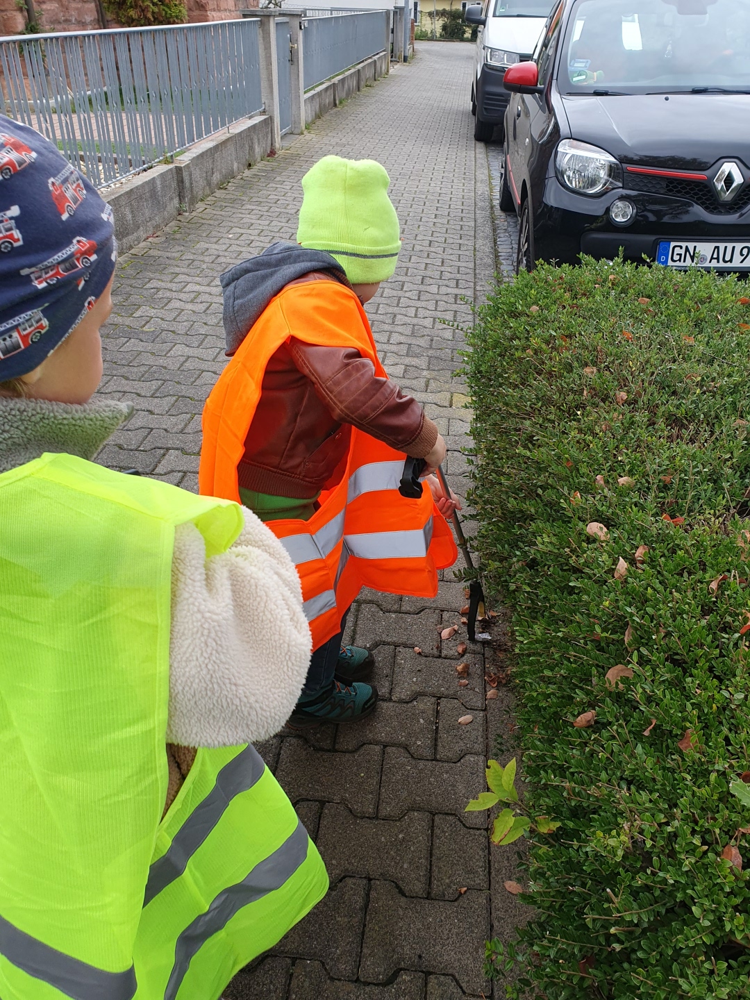 Jubilarin Liselotte Bangert mit Pfarrerin Kerstin Reinold, Kreisbeigeordneter Hugo Klein und Bürgermeister Matthias Pfeifer
